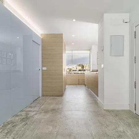 Moderno Y Completo Apartamento Frente Al Mar Malaga Exterior photo