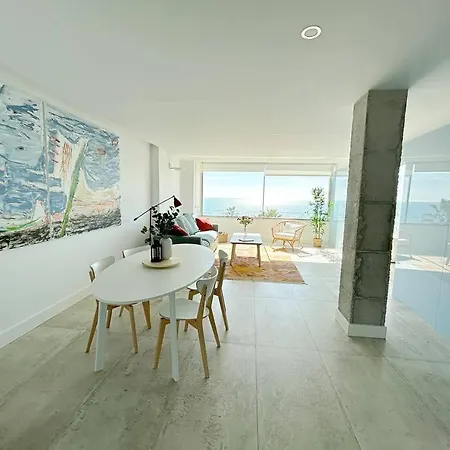 Moderno Y Completo Apartamento Frente Al Mar Malaga Exterior photo