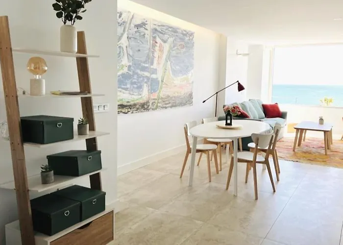 Moderno Y Completo Apartamento Frente Al Mar